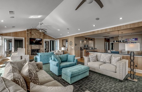Long Bay Estates House | Oceanfront Retreat with Pool & Hot Tub - Rated 10/10