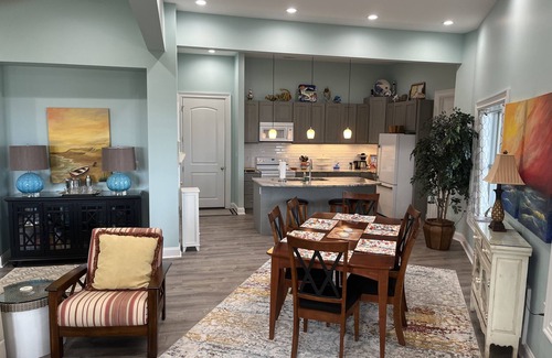 Newport Apartment | Oceanfront Retreat with Spa and Ocean Views - Rated 10/10