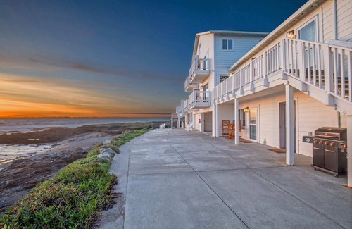 Shelter Cove House | Oceanfront Haven with Jacuzzi and King Bed - 10/10 Rated!