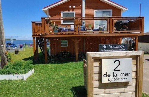 Cormierville Apartment | Oceanfront Loft Getaway: Guest Rated 9.4 with Breakfast