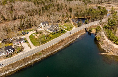 Chester Basin House | Oceanfront Luxury Property w/hot tub - The Oaks Seaside Retreat