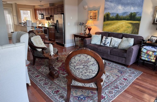 Western Shore House | Oceanfront Mahone Bay: Breathtaking Views & Family Amenities