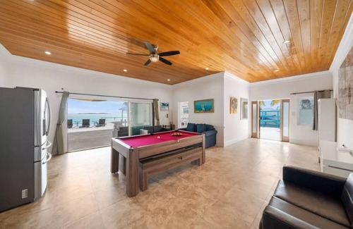 George Town House | Oceanfront Mansion with Heated Infinity Pool & Spa
