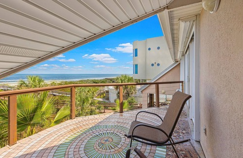 Butler Beach House | Oceanfront Master Suite with Pool & Spa - 10/10 Guest Rated