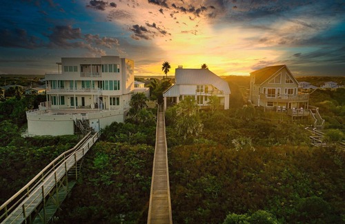 Butler Beach House | Oceanfront Master Suite with Pool & Spa - 10/10 Guest Rated