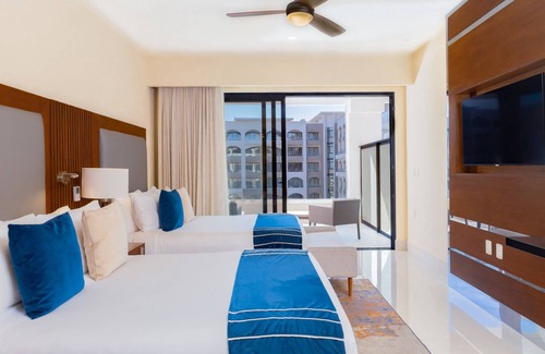 Santa Rosa Resort | Oceanfront Escape with Pool & Family-Friendly Amenities