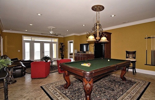 Long Bay Estates House | Oceanfront Myrtle Beach Home with Pool & Spa for 26 Guests