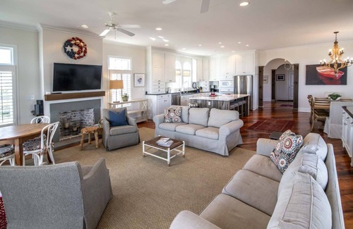 Pawleys Island House | Oceanfront Retreat: Family-Friendly 5BR with Dock Access