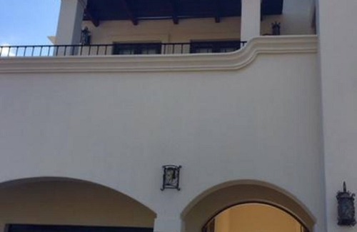 Loreto House | Ocean Paradise: Breathtaking Views & Walk to Town
