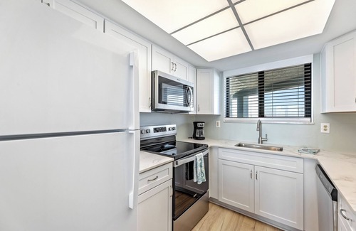 New Smyrna Beach Condo | Ocean Trillium Condo: Beachfront Pool & Ocean Views Await