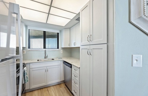 New Smyrna Beach Condo | Ocean Trillium Condo: Beachfront Pool & Ocean Views Await