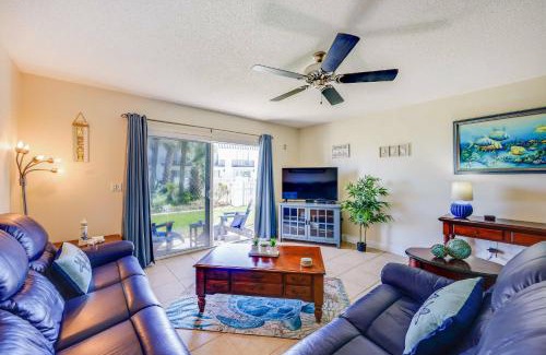 Ormond-by-the-Sea Apartment | Oceanfront Ormond Beach Condo with Pool & Private Patio