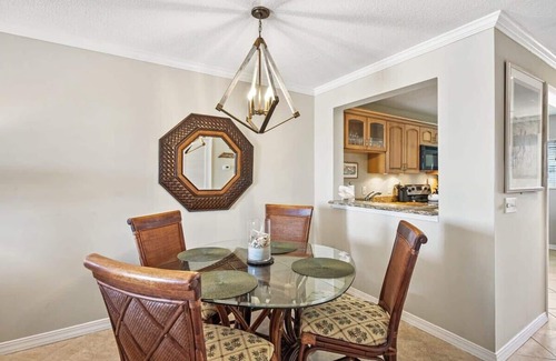 Crescent Beach Condo | Oceanfront Summerhouse Condo with Pool & Tennis Courts