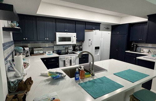 South Patrick Shores Condo | Oceanfront Beach Penthouse: Guest Rated 10/10 on Spacecoast
