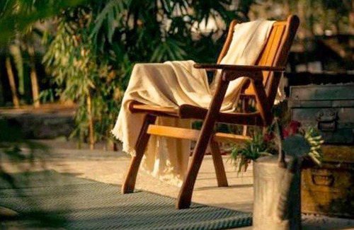 Uttan House | Oceanfront Villa with Private Pool at Uttan Beach