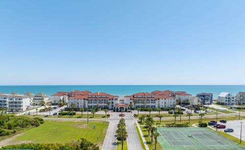 North Topsail Beach House | Villa Capriani 118: Oceanfront Retreat with Pool & Hot Tub