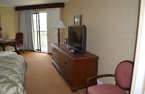 Hanamaulu Hotel | Oceanfront Resort with Lagoon Views & Inviting Amenities