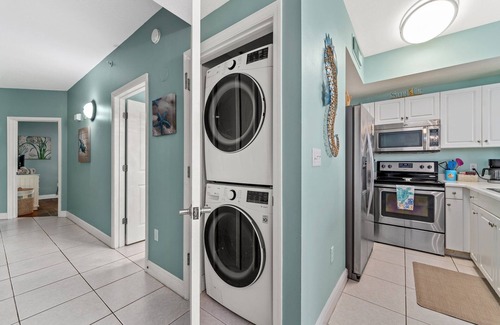 Miramar Beach Condo | Oceanfront Escape: Beach Access, Spa & 10/10 Guest Rated!