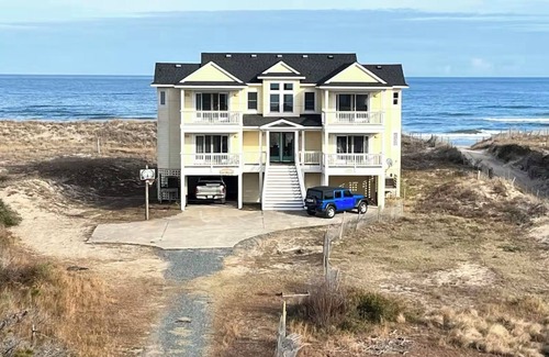 Carova Beach House | Oceanfront Retreat with Private Pool & Hot Tub for 16 Guests