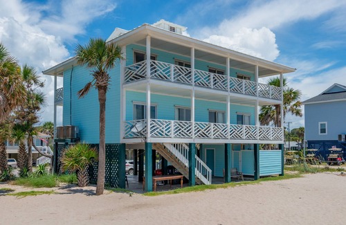 Edisto Island House | Oceanfront Escape at Island Manor - Rated 10/10 by Guests