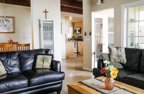 South Mission Beach House | Oceanfront Family Home with Amazing Reviews in Mission Beach
