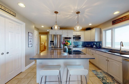 Rye House | Oceanfront Retreat with Kayaks, Pool, and Amazing Views