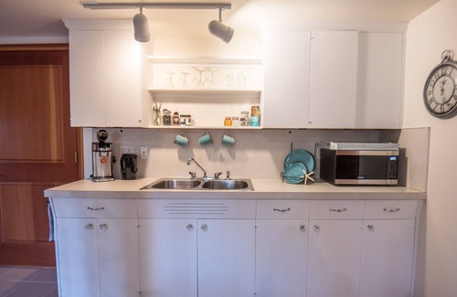 Maple Bay Apartment | Oceanfront Suite with Hot Tub and Spa - 10/10 Rated Stay