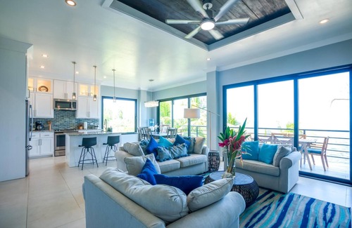 Placencia Condo | Oceanfront Gecko Condo with Pool & Spa - Rated 10/10