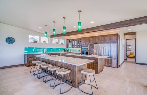 Manzanita House | Oceanfront Retreat: Indoor Pool & Spa at The Pool House