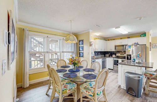 Avon Condo | Experience Tressa Terrace: Oceanfront Views & Large Pool