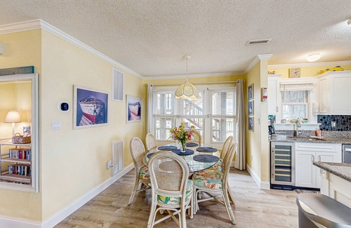 Avon Condo | Experience Tressa Terrace: Oceanfront Views & Large Pool