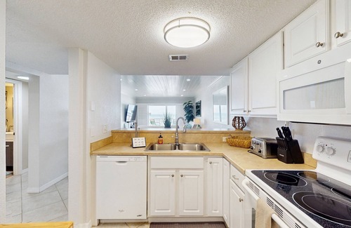 Point East Condo | Oceanfront Condo with Pool, Spa & Beach Access - Rated 9/10