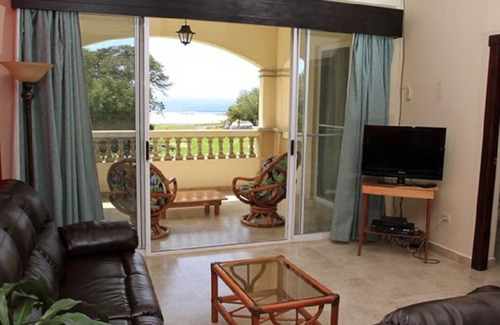 Playa Colorado Condo | Oceanfront V6 Condo with view of Colorados