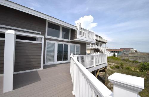 Emerald Isle House | Oceanfront Retreat with Private Beach & Perfect 10 Rating