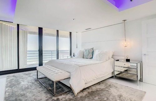 Bethune Beach Apartment | Oceanfront Luxury Corner Unit with Spa at Ebb Tide 401