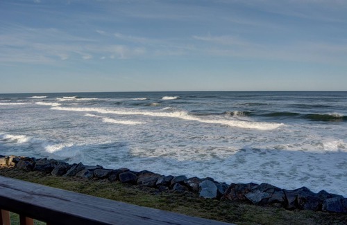 Neskowin Condo | Oceanfront Escape with Beach Access and Guest Rated 8.6