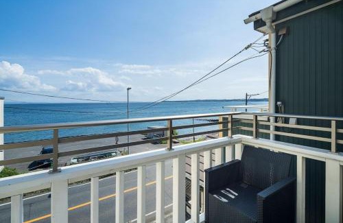 Yokosuka House | Oceanfront Villa Hale Kahakai - Family & Pet Friendly Stay