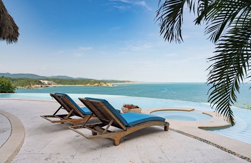 Santa Maria Huatulco Villa | Oceanfront Retreat with Beach Access and Pool Perks