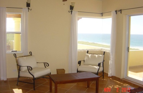 Todos Santos Villa | Oceanfront Whale View Inn: 10/10 Guest Satisfaction Awaits