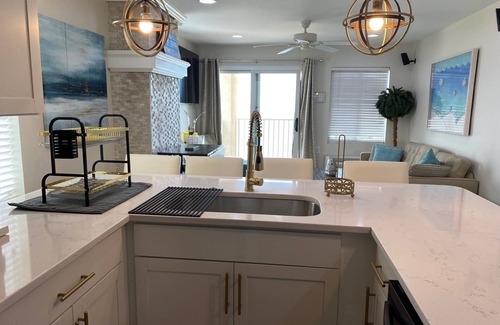 Northeast Virginia Beach Condo | Oceanfront 3-Bedroom Getaway with Pool, Gym & Beach Access