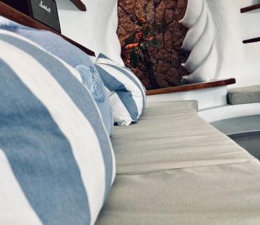 Esquinzo Villa | Oceania Sugarhouse: Scenic Oceanfront Retreat, 4-Star Rating