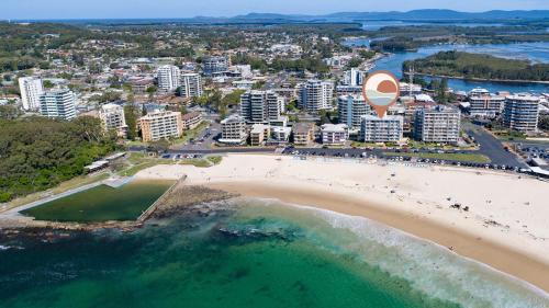 Forster Apartment | Oceanic Unit 19: Oceanfront Retreat with Perfect Review Score