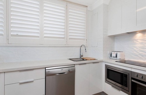 Kings Beach Apartment | Cozy Unit 13 Oceanic at Kings Beach - Rated 9.4/10