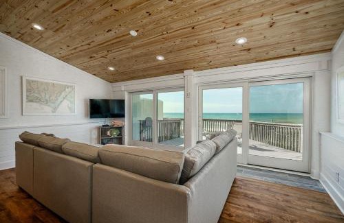 Pine Knoll Shores House | Cozy Oceans 6 Condo with Oceanfront Views for Families