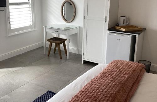 Froggy Farm House | Oceans Drift Guest House & Self Catering