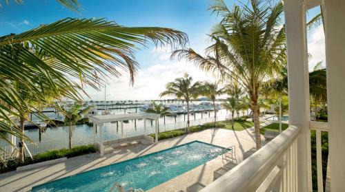 Key West Resort | Idyllic Oceans Edge Key West: Oceanfront Retreat Awaits