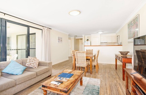 Broadwater Resort | Oceans Edge - Unit 11