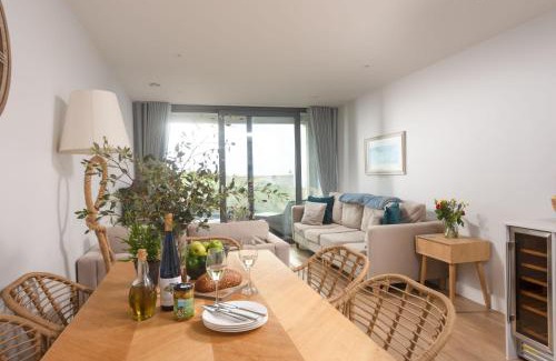Maenporth House | Seaside Getaway at Oceans Eleven, The Liner - 4 Star Comfort