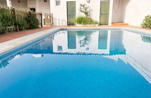 Linda-a-Velha House | Oceans House: Pool, Sauna & Steps to the Beach