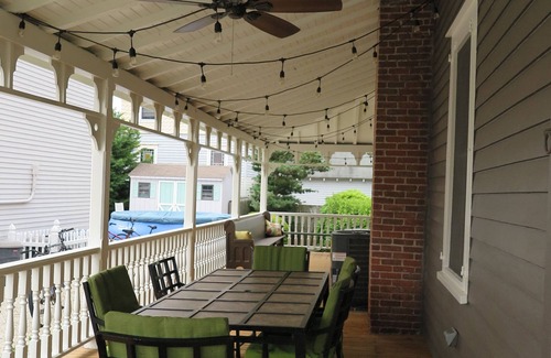 Beach Haven House | Oceanside Retreat: 10/10 Rated, Steps from the Beach